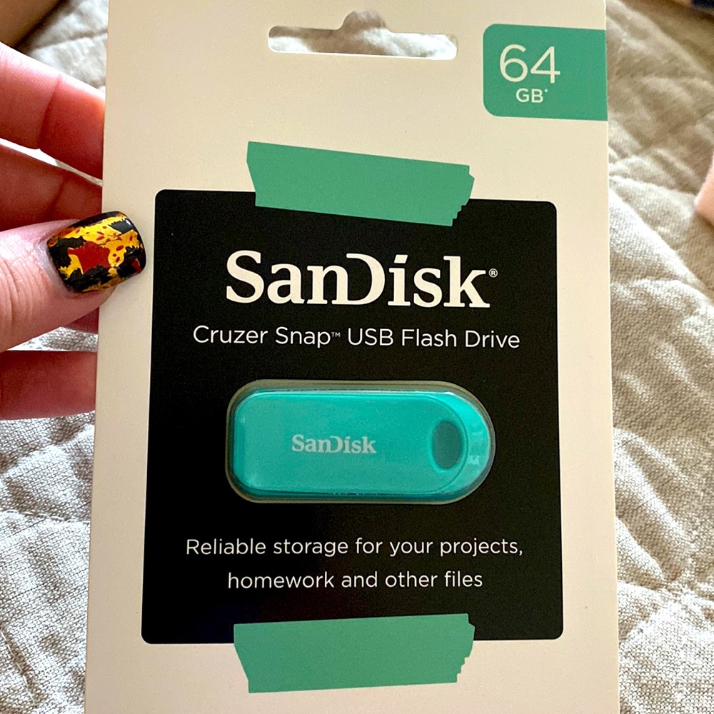 64 GB USB Flash Drive